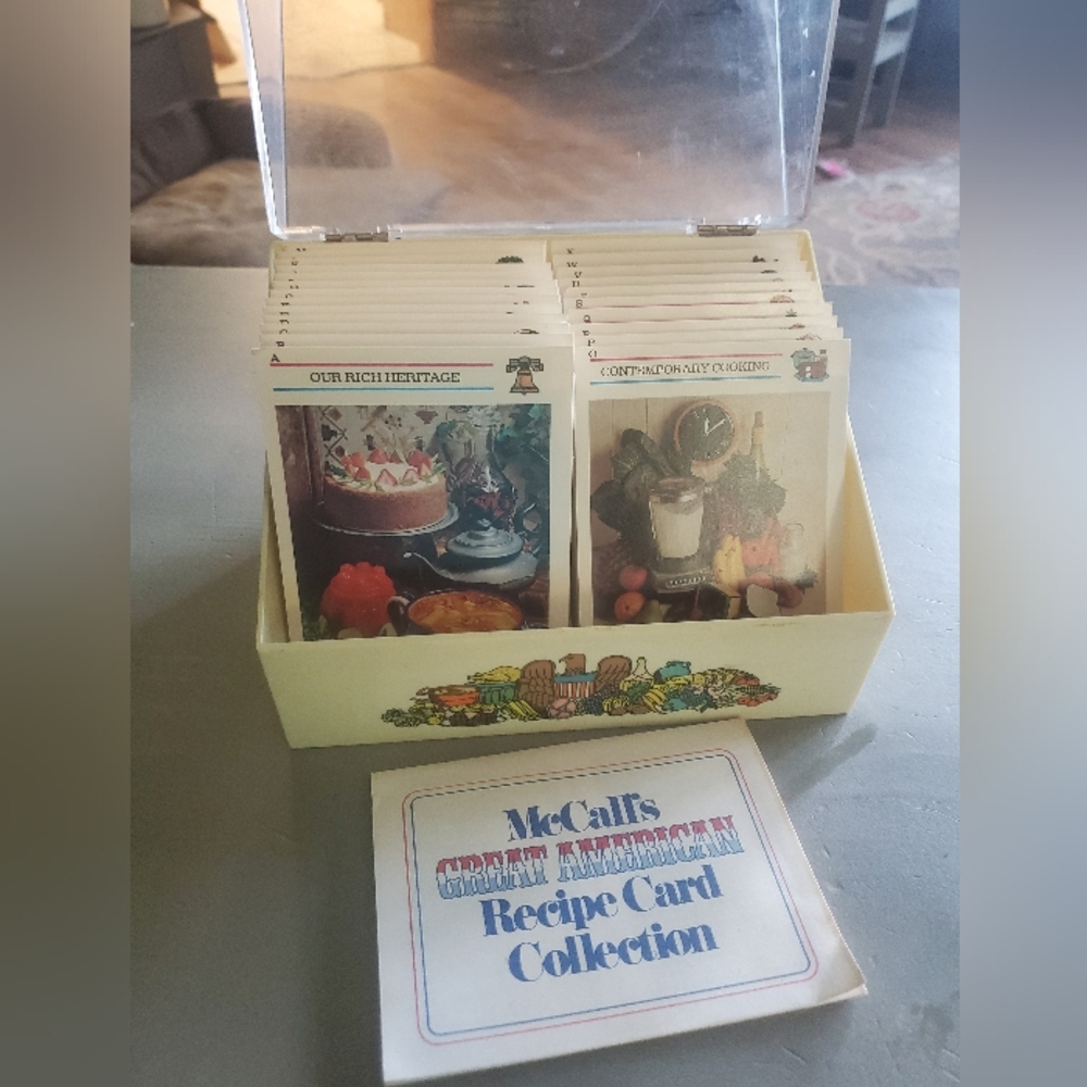 Vintage 70s McCalls Great American Cooking Recipe Card Collection with Case